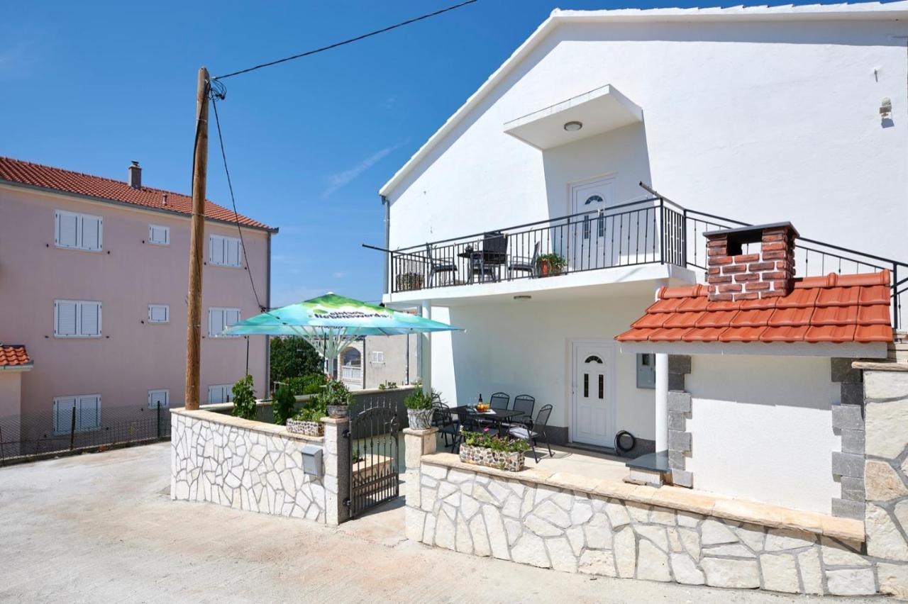 Apartments Marija Трогір Екстер'єр фото